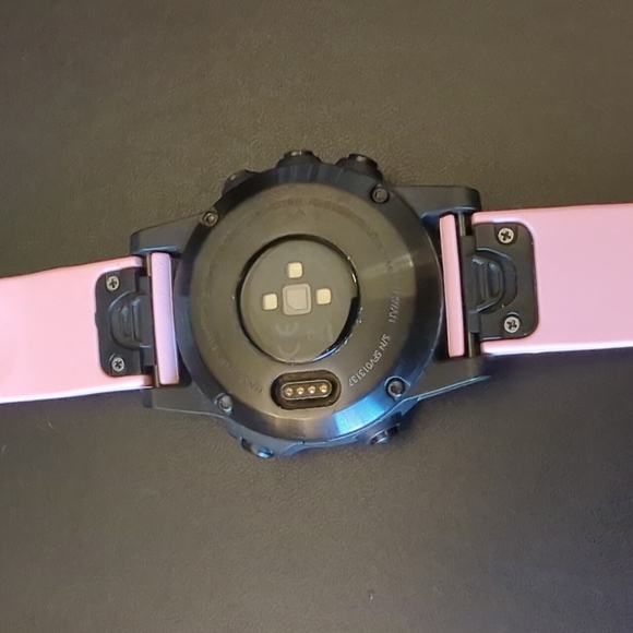 Garmin Fenix 5S Plus - Picture 2 of 2